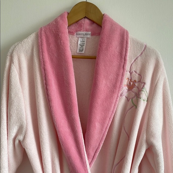 Vanity Fair - Pink Embroidered Robe - Picture 2 of 9